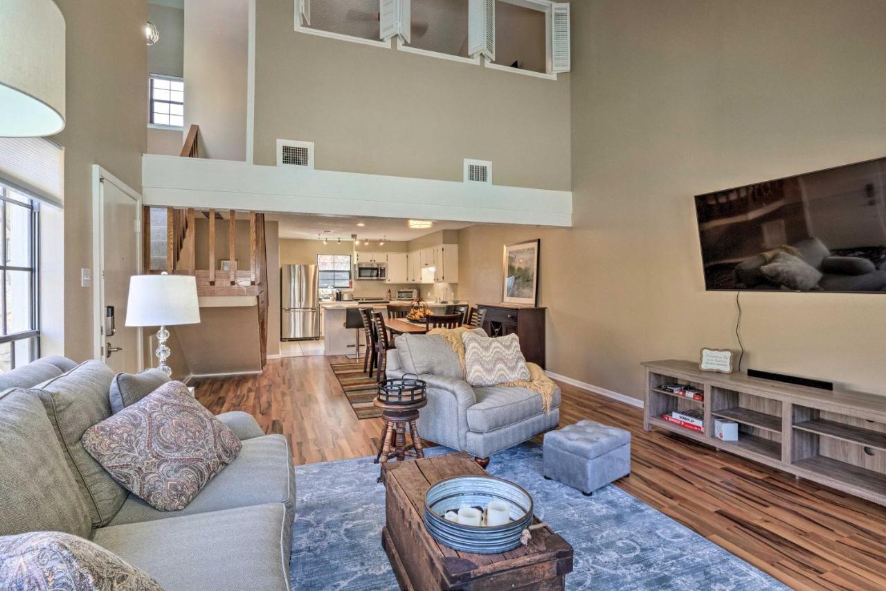 Holiday home Townhome - Near Lbj!