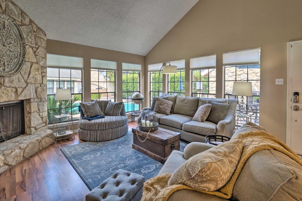 Townhome - Near Lbj! Ferienhaus